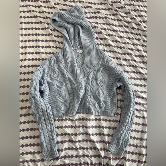 Aeropostale Sweaters - Aeropostale V-Neck Cable Knit Sweater - Light Gray